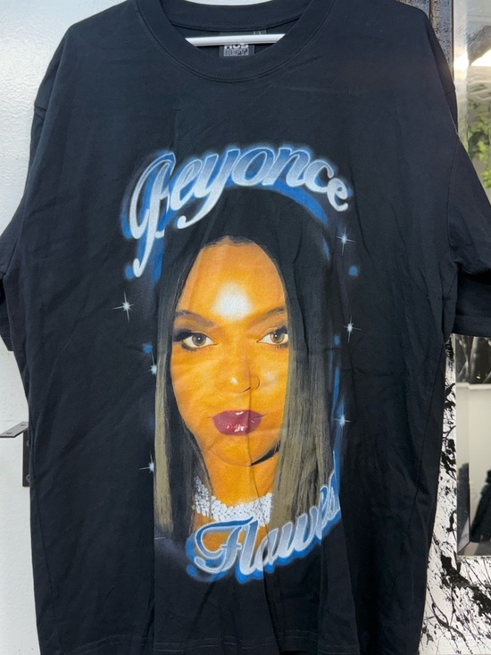 Tops - Beyoncé Graphic Tee - Black with Blue & Yellow Print
